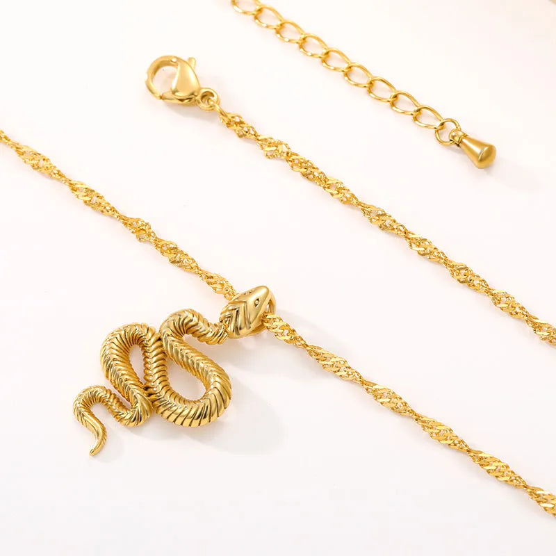 Collier Serpent Élégance – Acier Inoxydable Doré