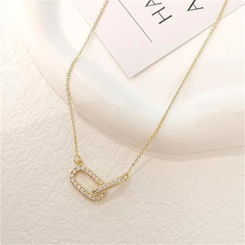 Collier Éclat Minimal – Acier Inoxydable Doré